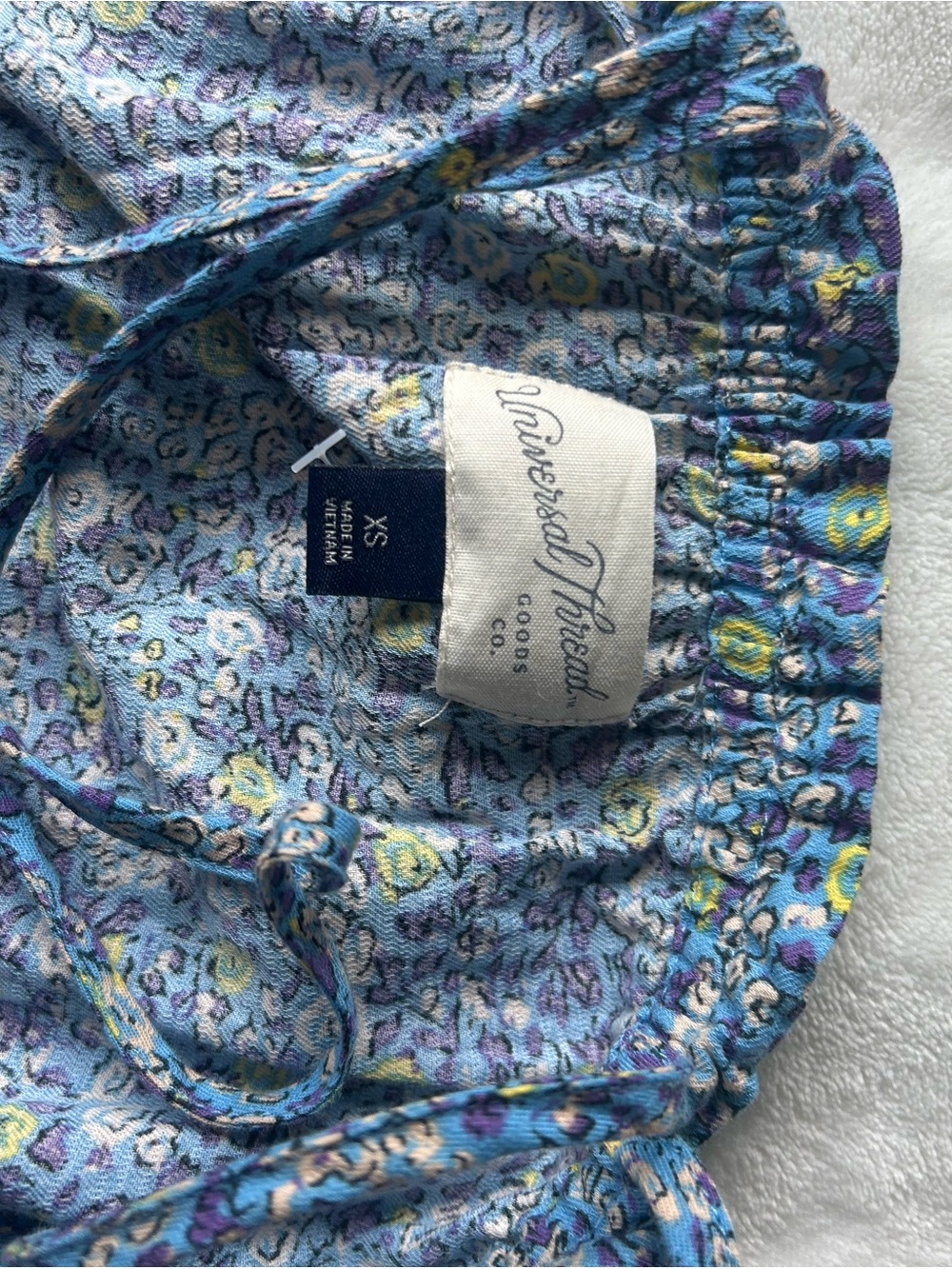 Universal Thread Blue Floral Drawstring Top - Picture 4 of 4